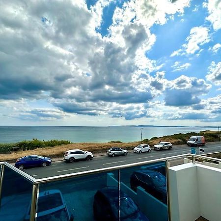 Stunning Panoramic Sea View Beach Location - Sleeps Up To 4 People - Free Parking - The Best Beach! - Great Location - Fast Wifi - Smart Tv - Newly Decorated - Sleeps Up To 4! Close To Bournemouth & Poole Town Centre & Sandbanks Exterior foto